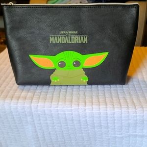 Disney Star Wars Baby Yoda cosmetics bag. Black and Green